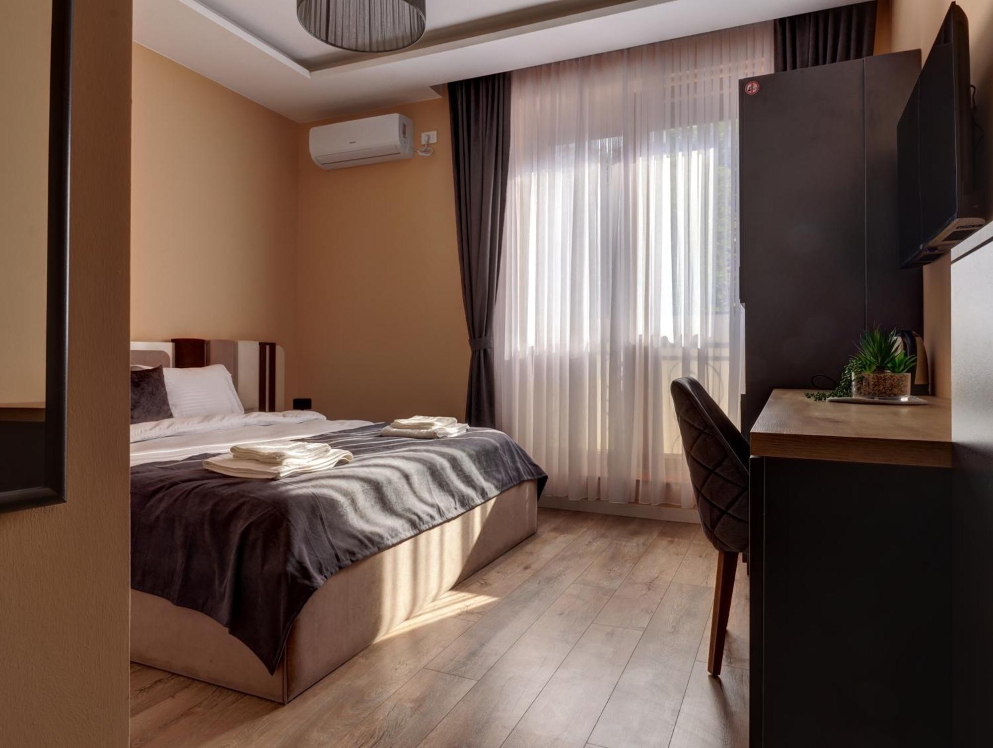 Midtown Prishtina Stays - Central Location Pristina Exterior foto