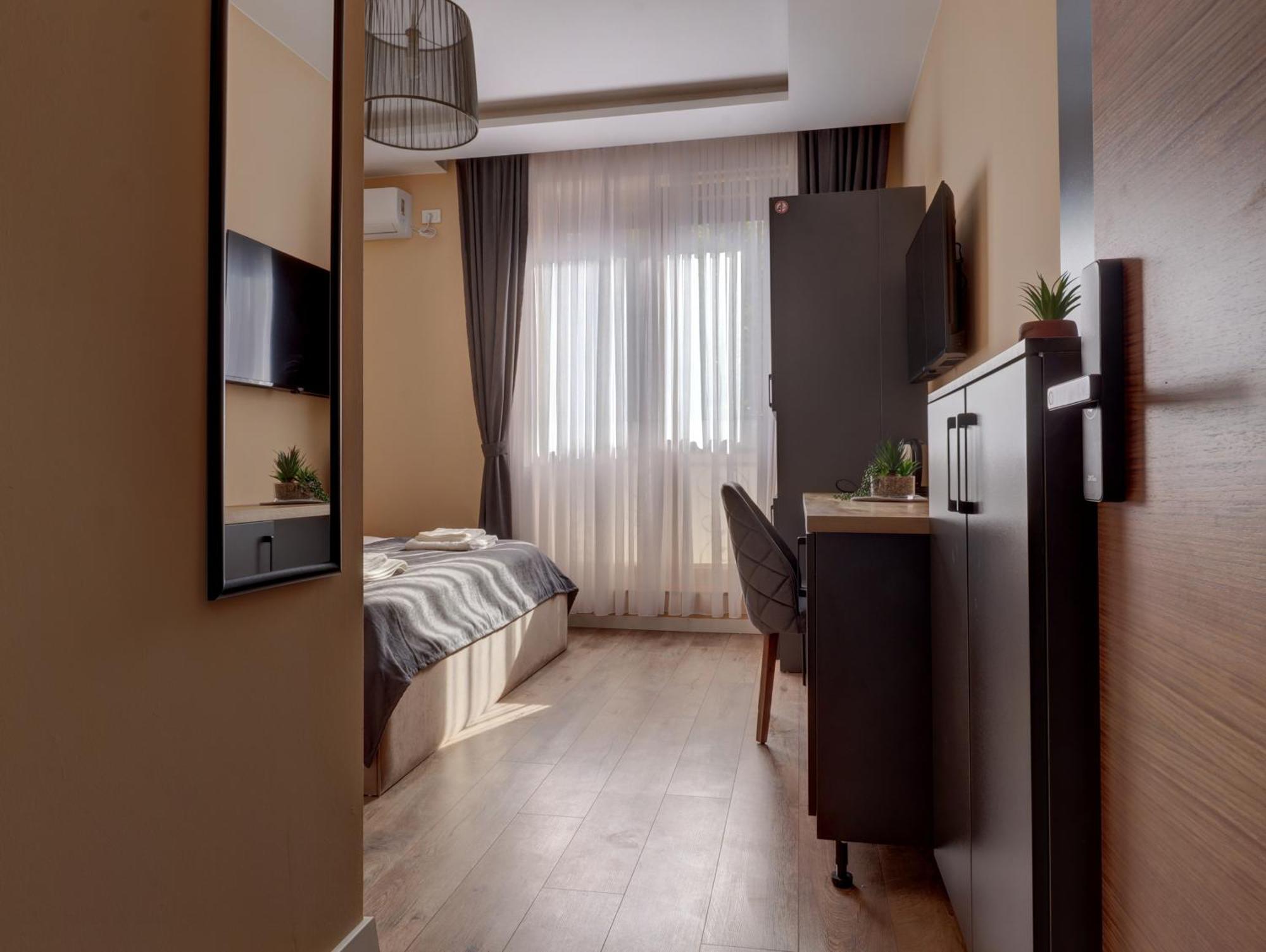 Midtown Prishtina Stays - Central Location Pristina Exterior foto
